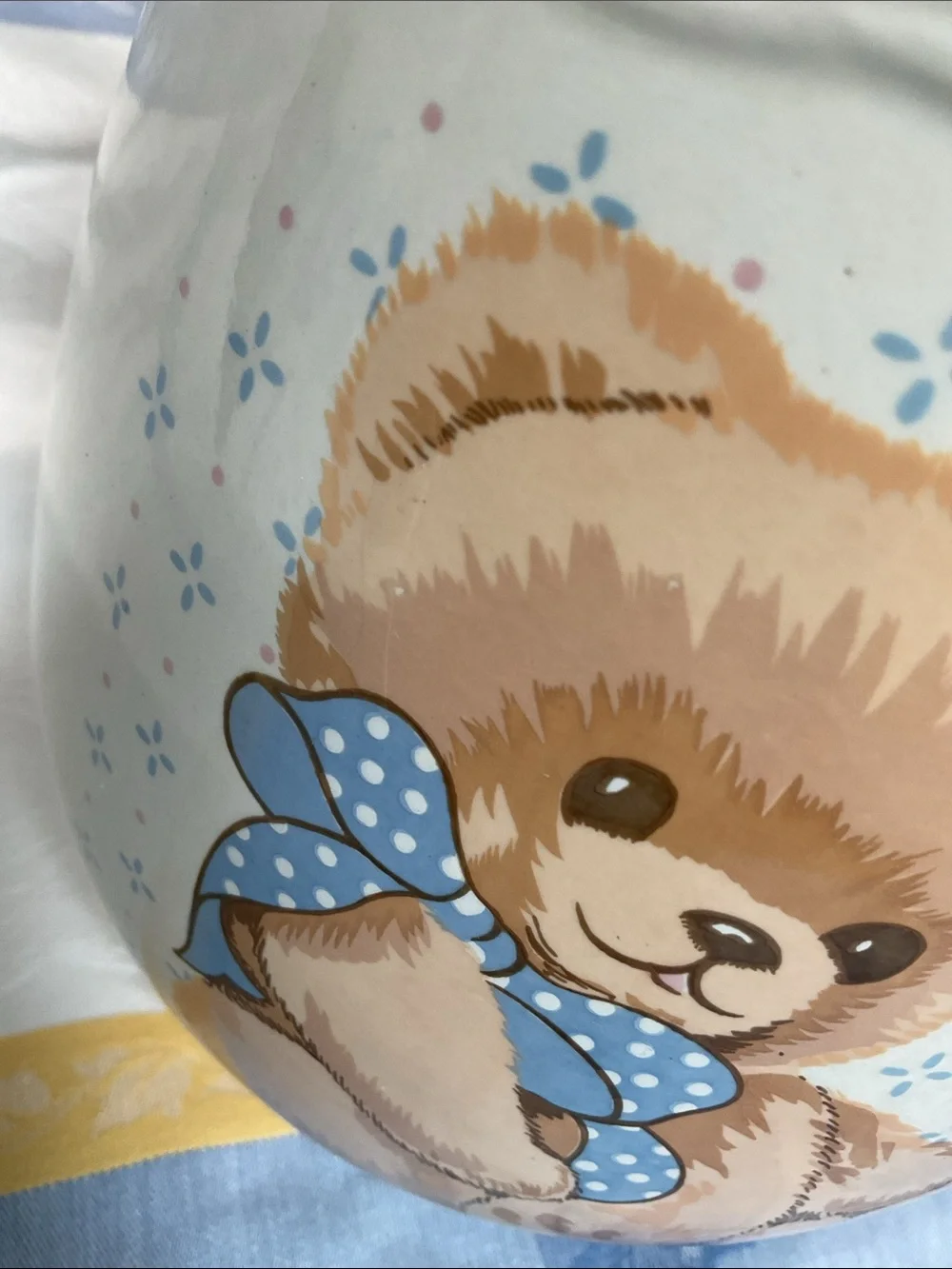 Country Bear 1980’s medium canister. Vintage